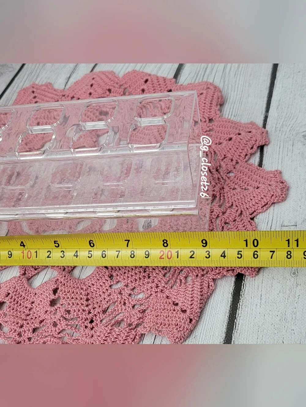 N/A clear acrylic